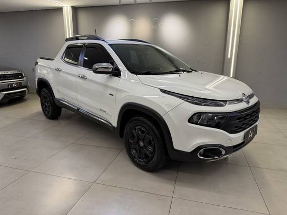 FIAT TORO 2.0 16V TURBO DIESEL FREEDOM 4WD MANUAL FIAT TORO 2.0 16V TURBO DIESEL FREEDOM 4WD MANUAL